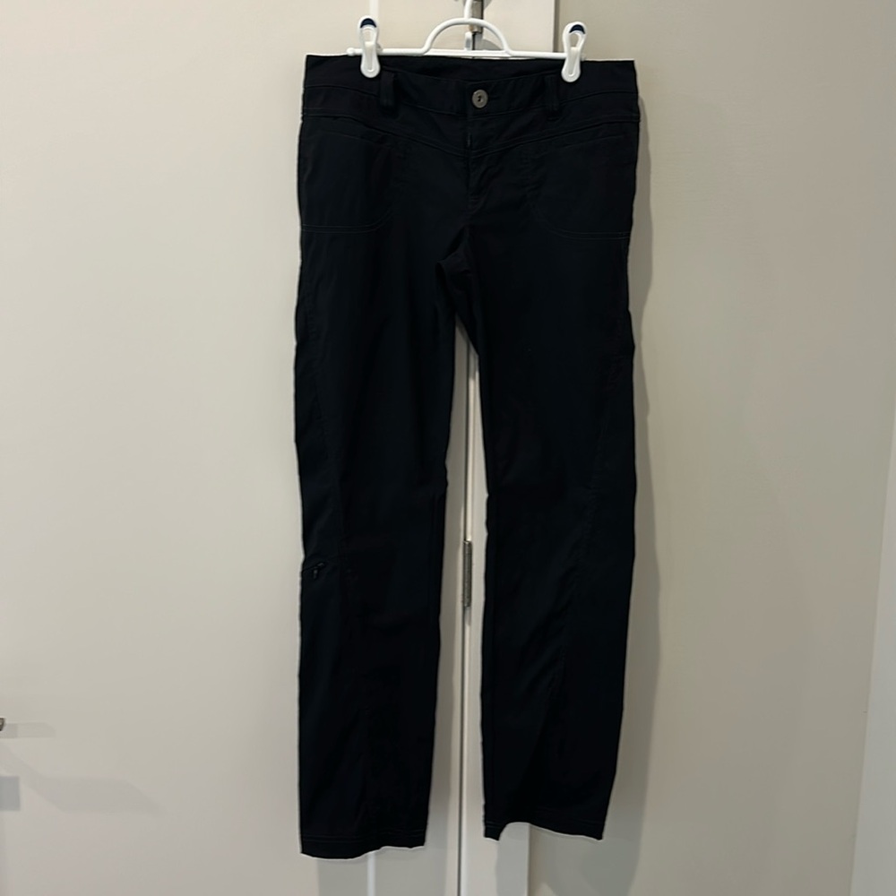 Athleta Black Trekkie Pants.  Size 10